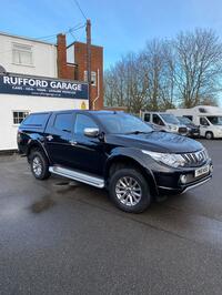 MITSUBISHI L200