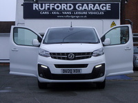 VAUXHALL VIVARO