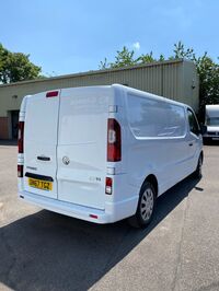 VAUXHALL VIVARO
