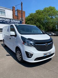 VAUXHALL VIVARO