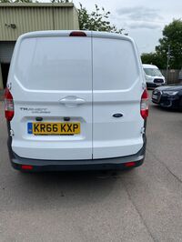 FORD TRANSIT COURIER