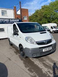 VAUXHALL VIVARO